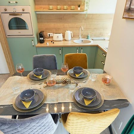 Voguish Apartment บูคาเรสต์ ภายนอก รูปภาพ